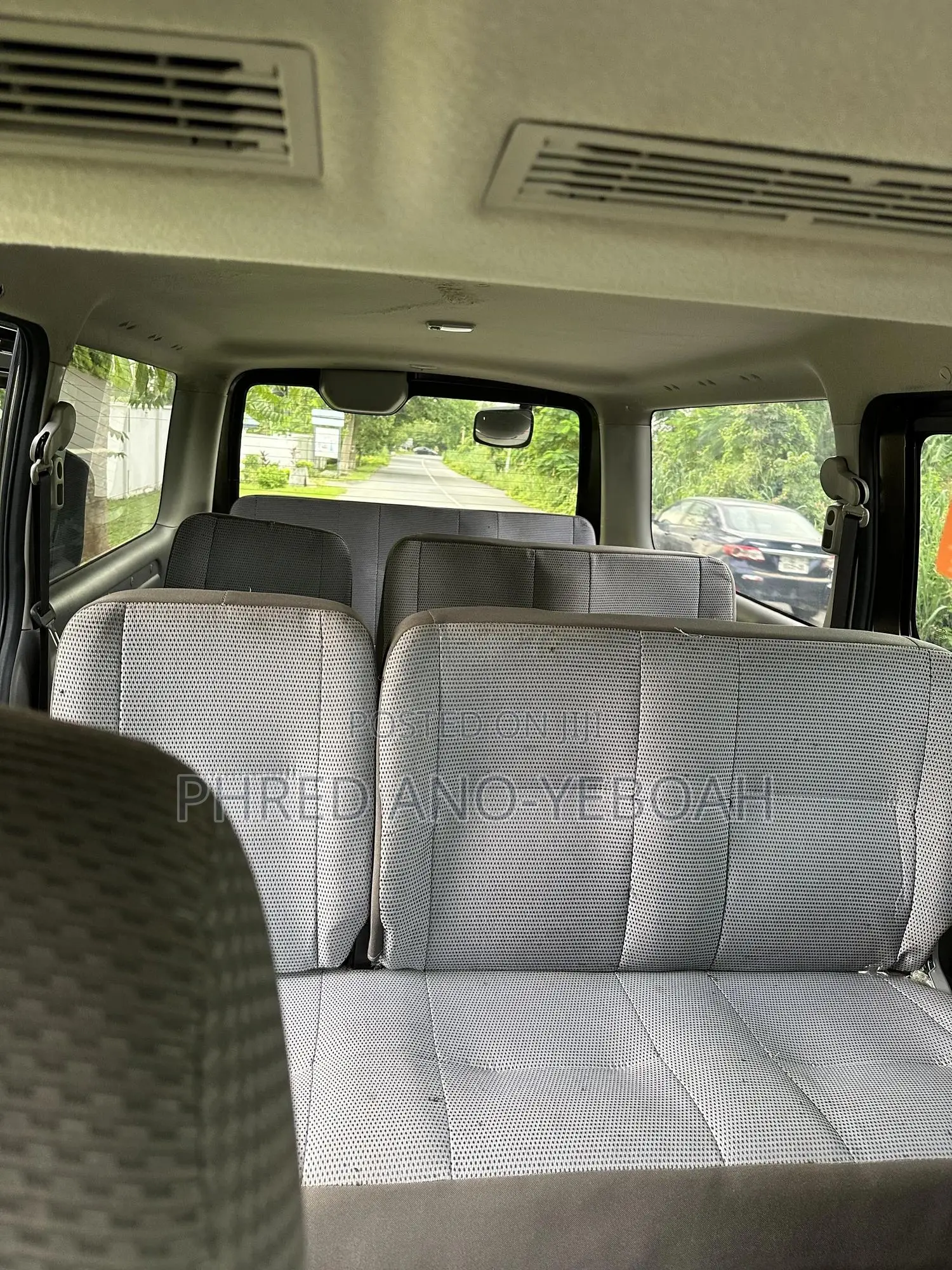 Nissan Caravan (Urvan) 2017 Brown