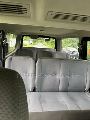 Nissan Caravan (Urvan) 2017 Brown