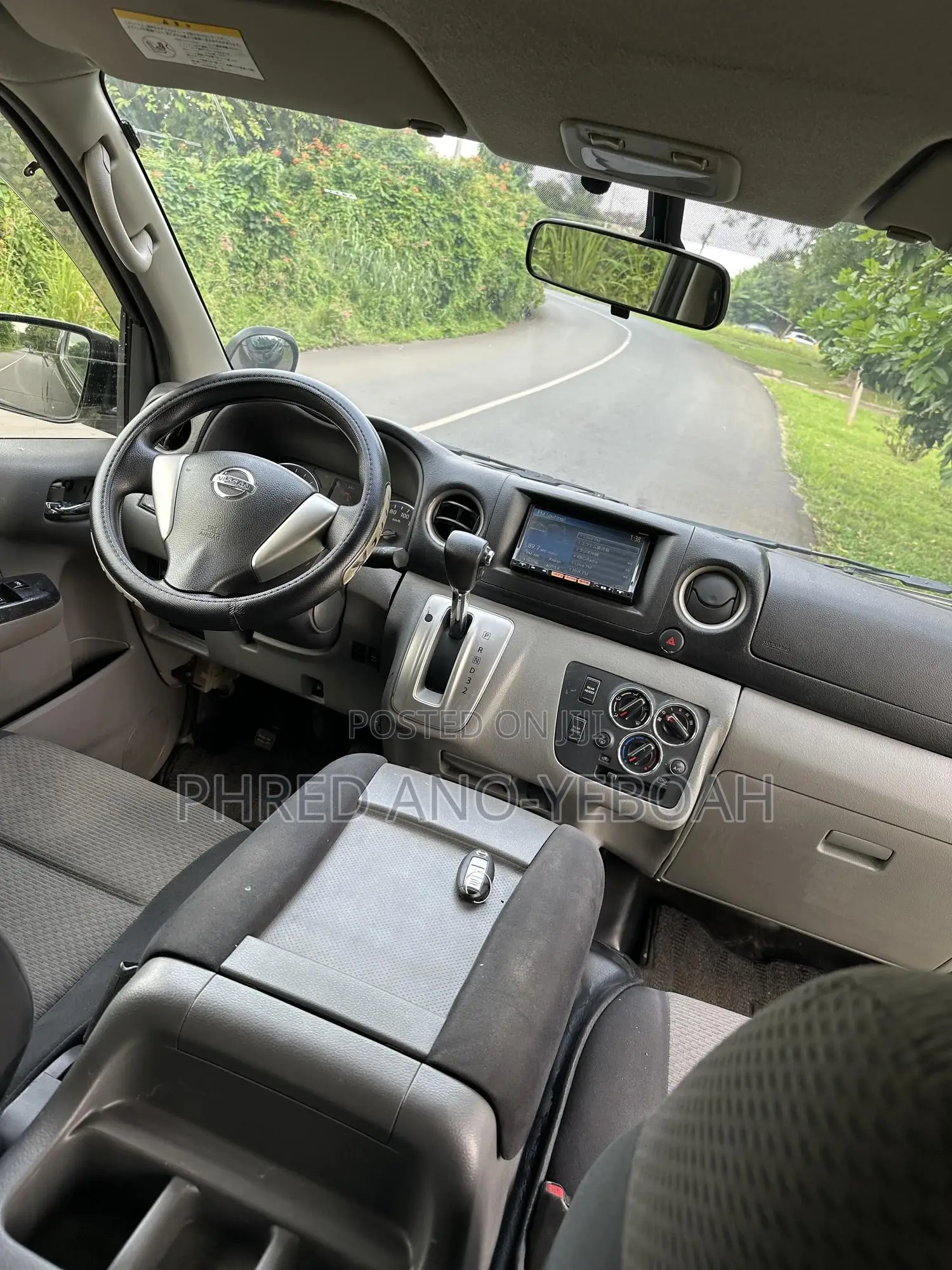 Nissan Caravan (Urvan) 2017 Brown