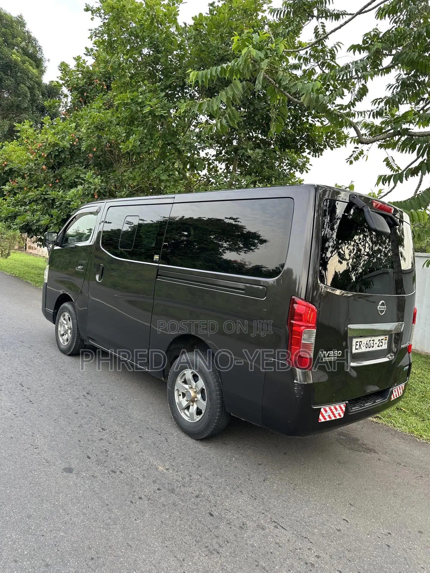 Nissan Caravan (Urvan) 2017 Brown