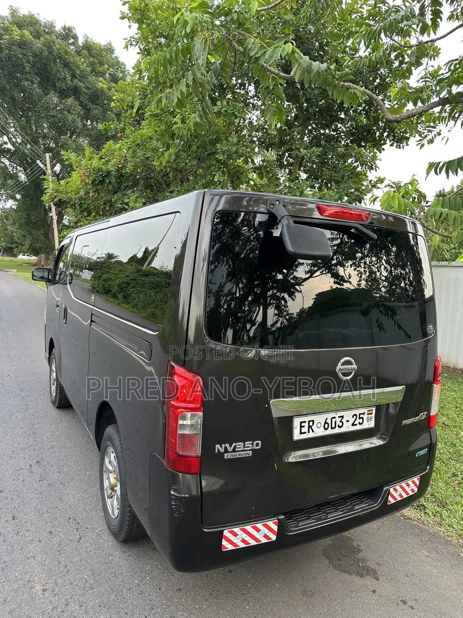 Nissan Caravan (Urvan) 2017 Brown
