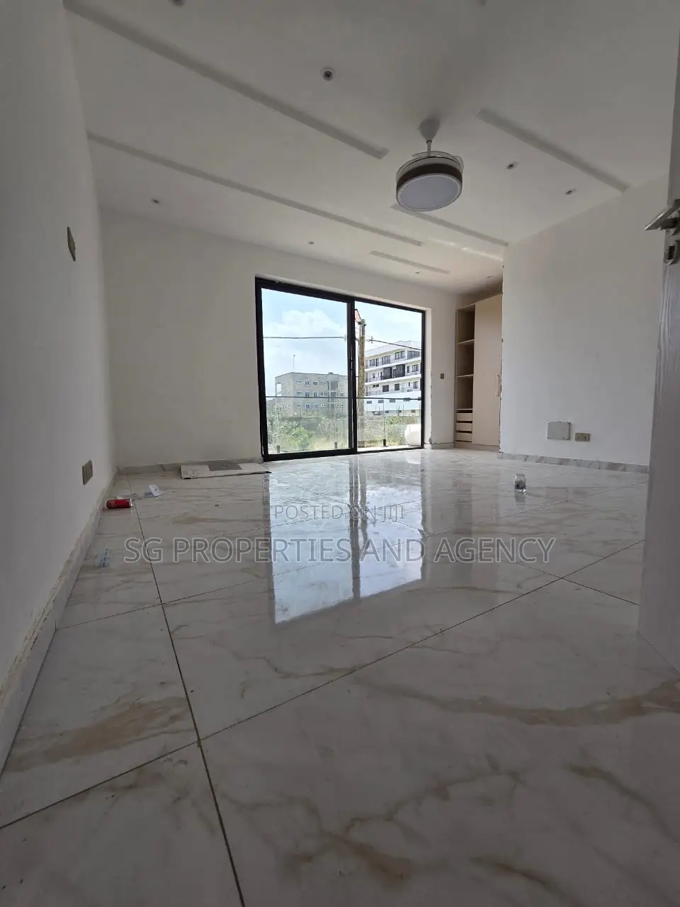 2bdrm Townhouse / Terrace in Lashibi, Sakumono for rent
