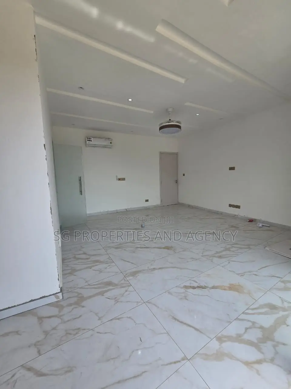 2bdrm Townhouse / Terrace in Lashibi, Sakumono for rent