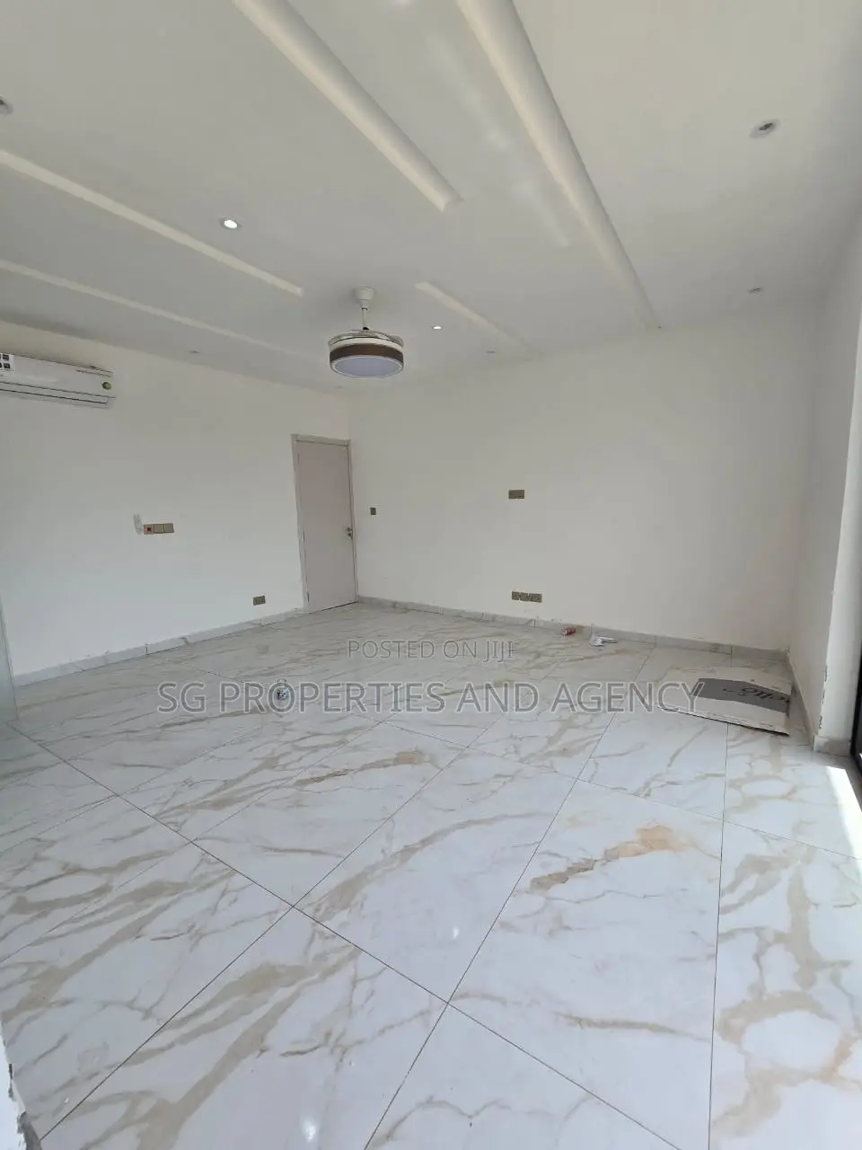 2bdrm Townhouse / Terrace in Lashibi, Sakumono for rent
