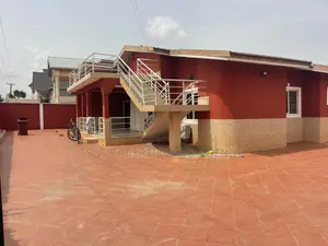4bdrm House in Batsonaa, Baatsona Total for rent