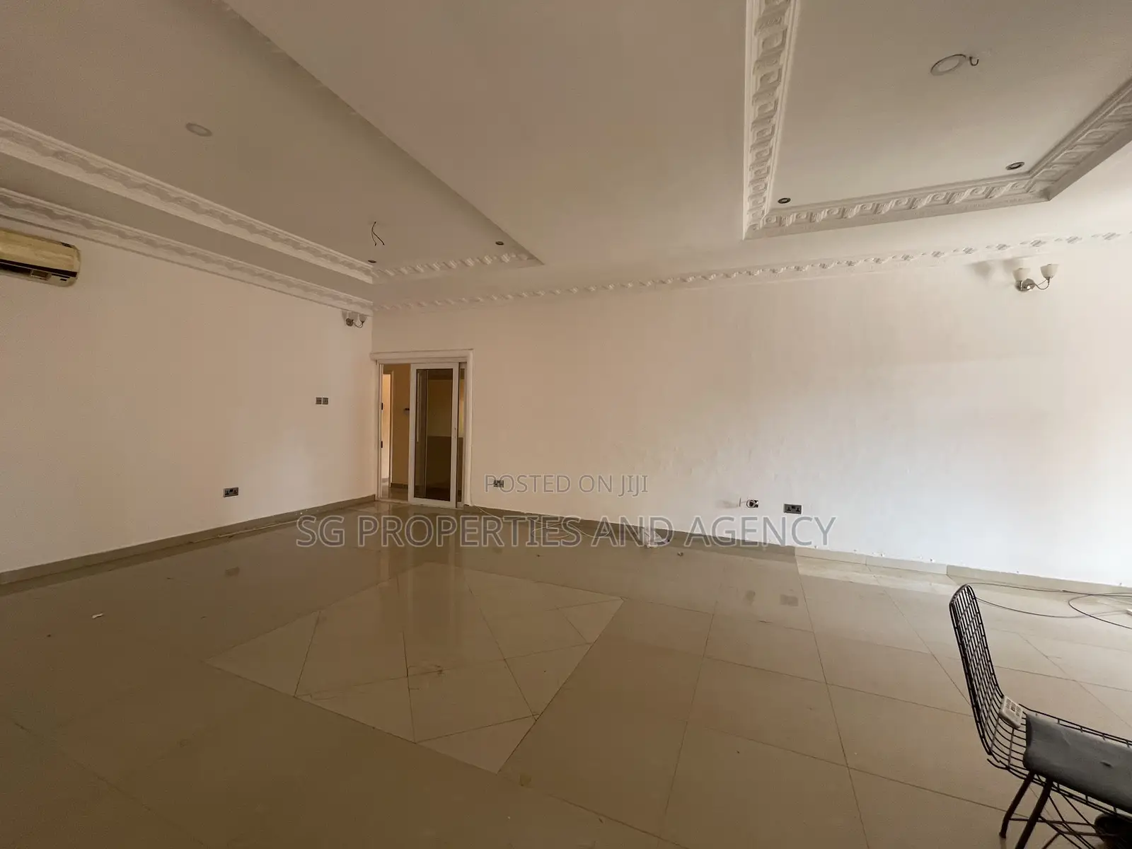 4bdrm House in Batsonaa, Baatsona Total for rent