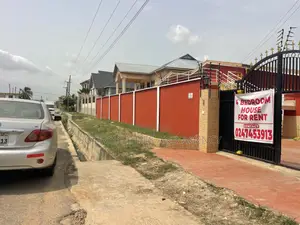 4bdrm House in Batsonaa, Baatsona Total for rent