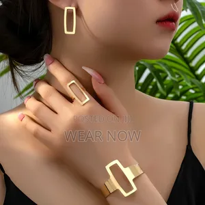 Geely Square Jewelry Hollow Ring and Bracelet Set