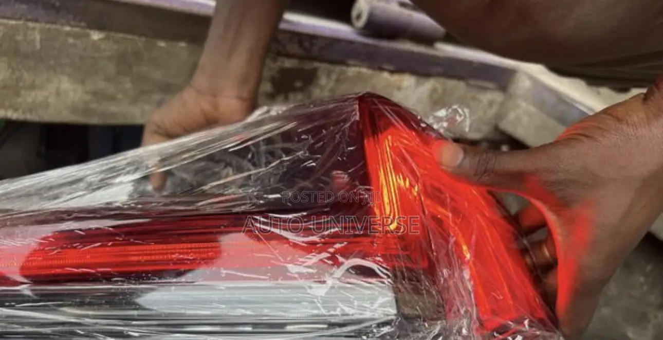 Honda CRV 2018, 2019, 2020, 2021 Tailight Available