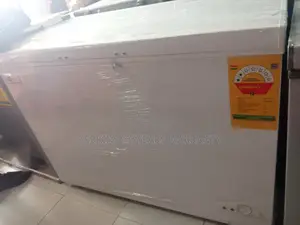 H and a Ice Max Deep Chest Freezer