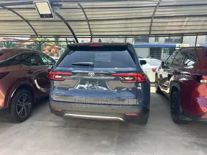 Toyota Grand Highlander Hybrid 2025 Blue