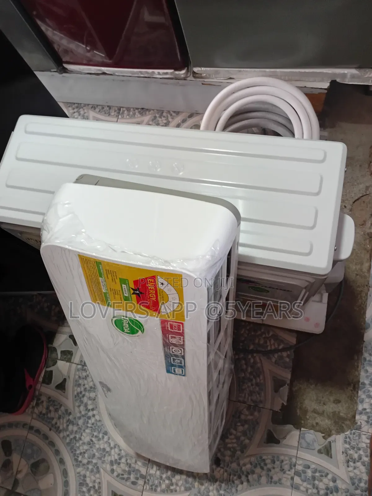 1.5hp Rainbow Icecool White Window Ac -Ultimate Comfort.