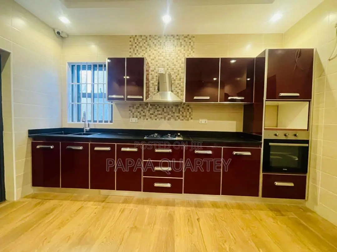 4bdrm House in East Legon for sale