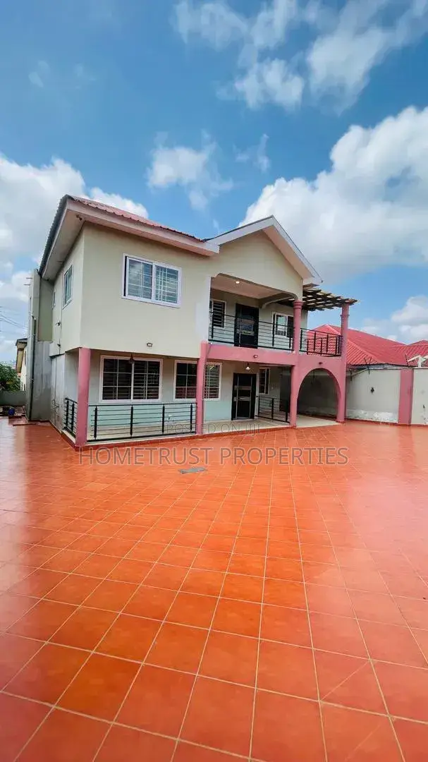 5bdrm Duplex in Pokuase Acp for rent
