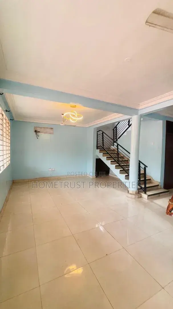 5bdrm Duplex in Pokuase Acp for rent