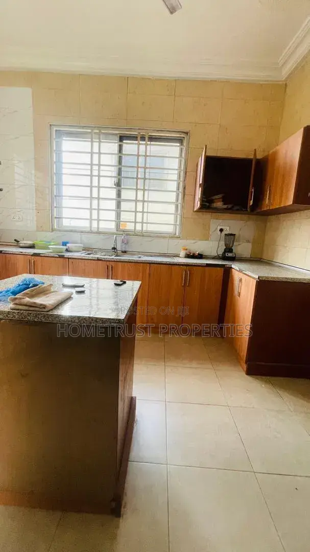 5bdrm Duplex in Pokuase Acp for rent