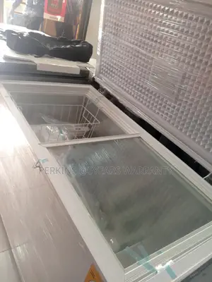 H and a Maxi Freezer 363liters Chest Freezer