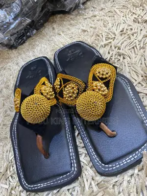 Ahenema Slippers