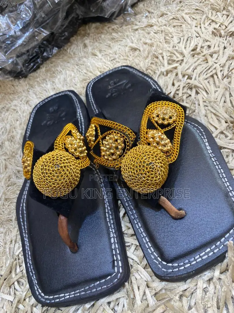 Ahenema Slippers