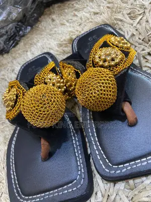 Ahenema Slippers