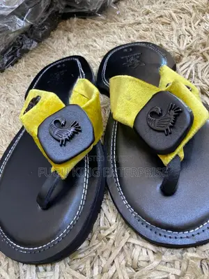 Ahenema Slippers