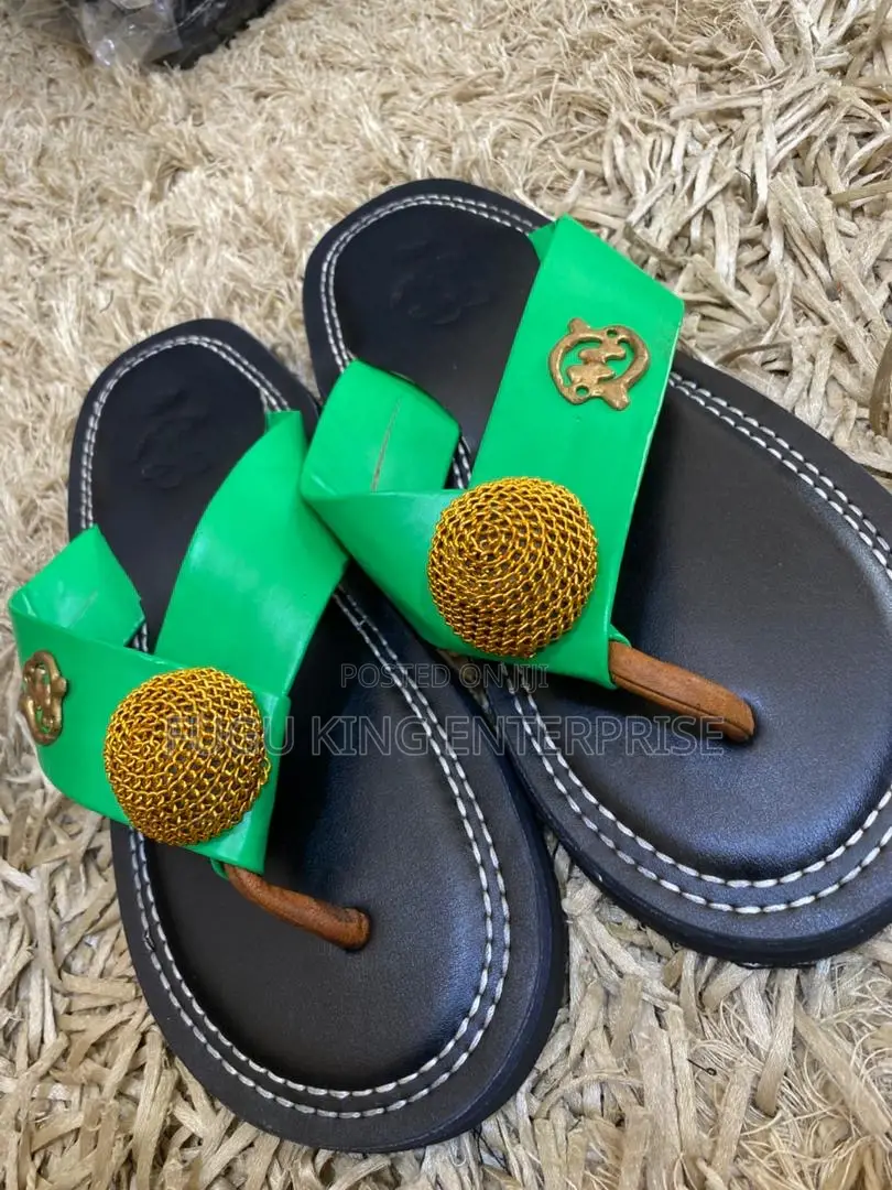 Ahenema Slippers
