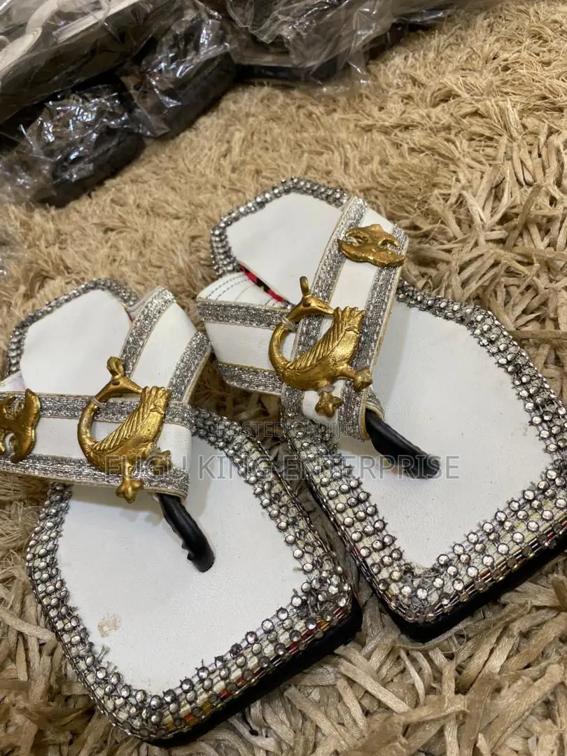 Ahenema Slippers