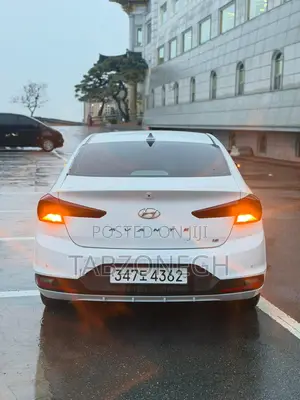 Hyundai Avante 2019 White