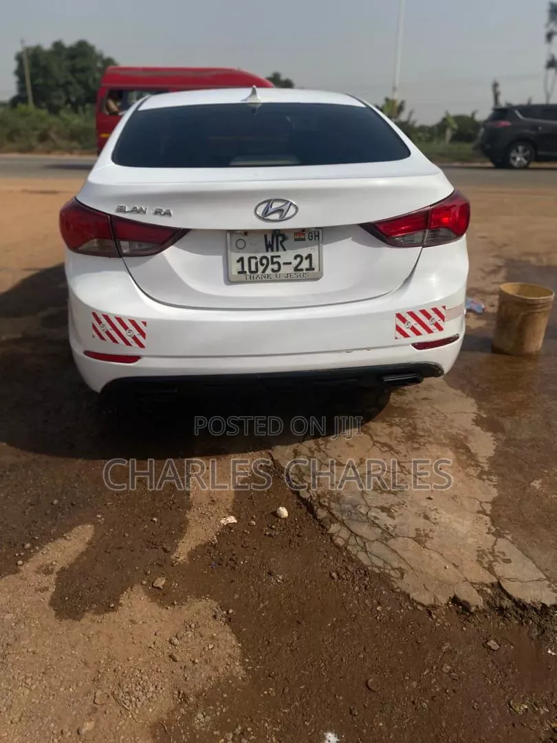 Hyundai Elantra SE 4dr Sedan (1.8L 4cyl 6A) 2015 White