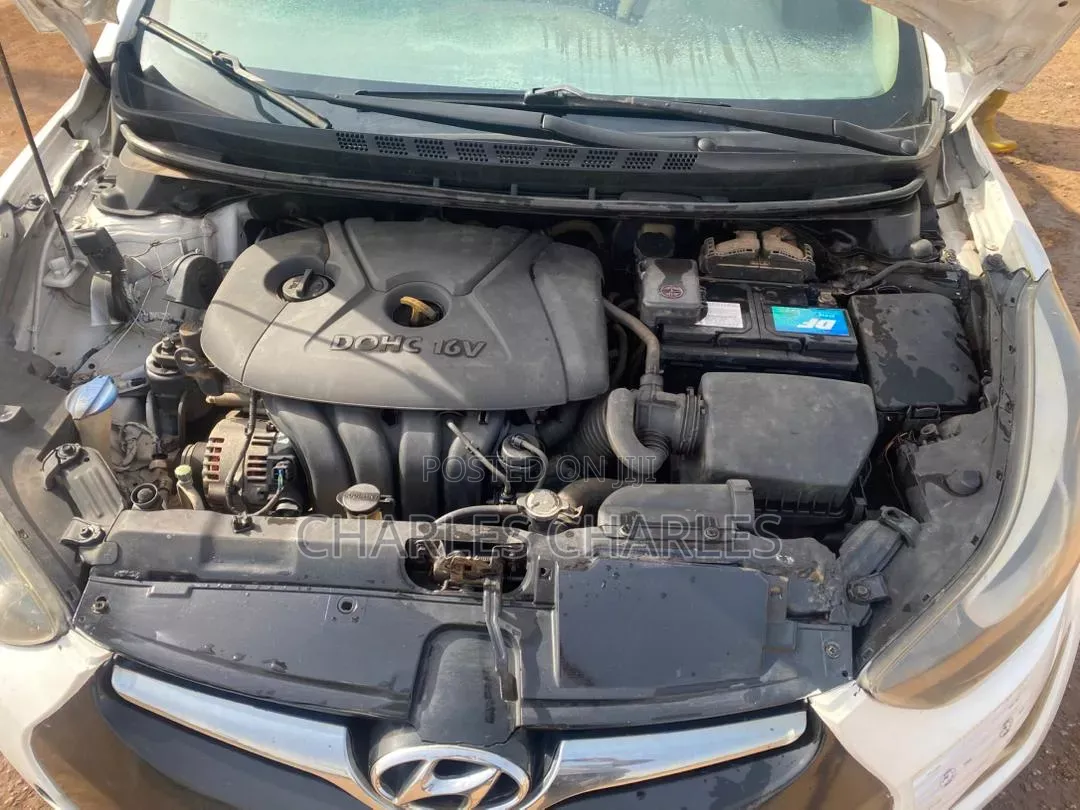 Hyundai Elantra SE 4dr Sedan (1.8L 4cyl 6A) 2015 White