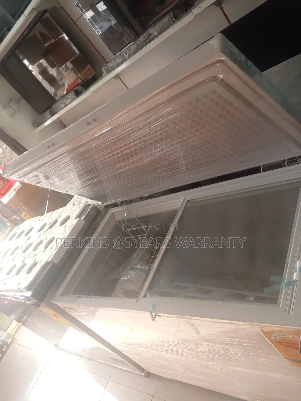 H and a Mega Freezer 363liters Single Door Chest Freezer