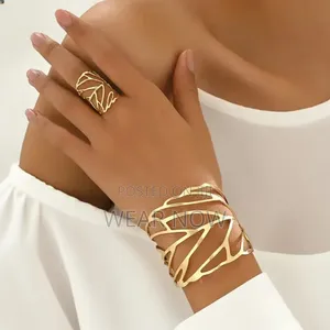 2pcs Stylish Retro Hollow Leaf Bangle Ring Set