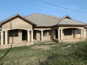 7bdrm House in Abuakwa Mim, Atwima Nwabiagya for sale