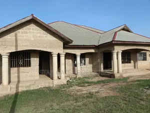 7bdrm House in Abuakwa Mim, Atwima Nwabiagya for sale
