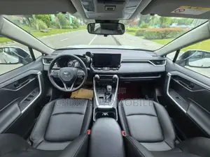 Toyota RAV4 2024 White
