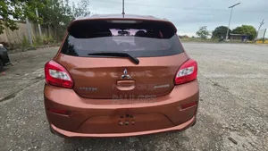 Mitsubishi Mirage ES 2017 Orange