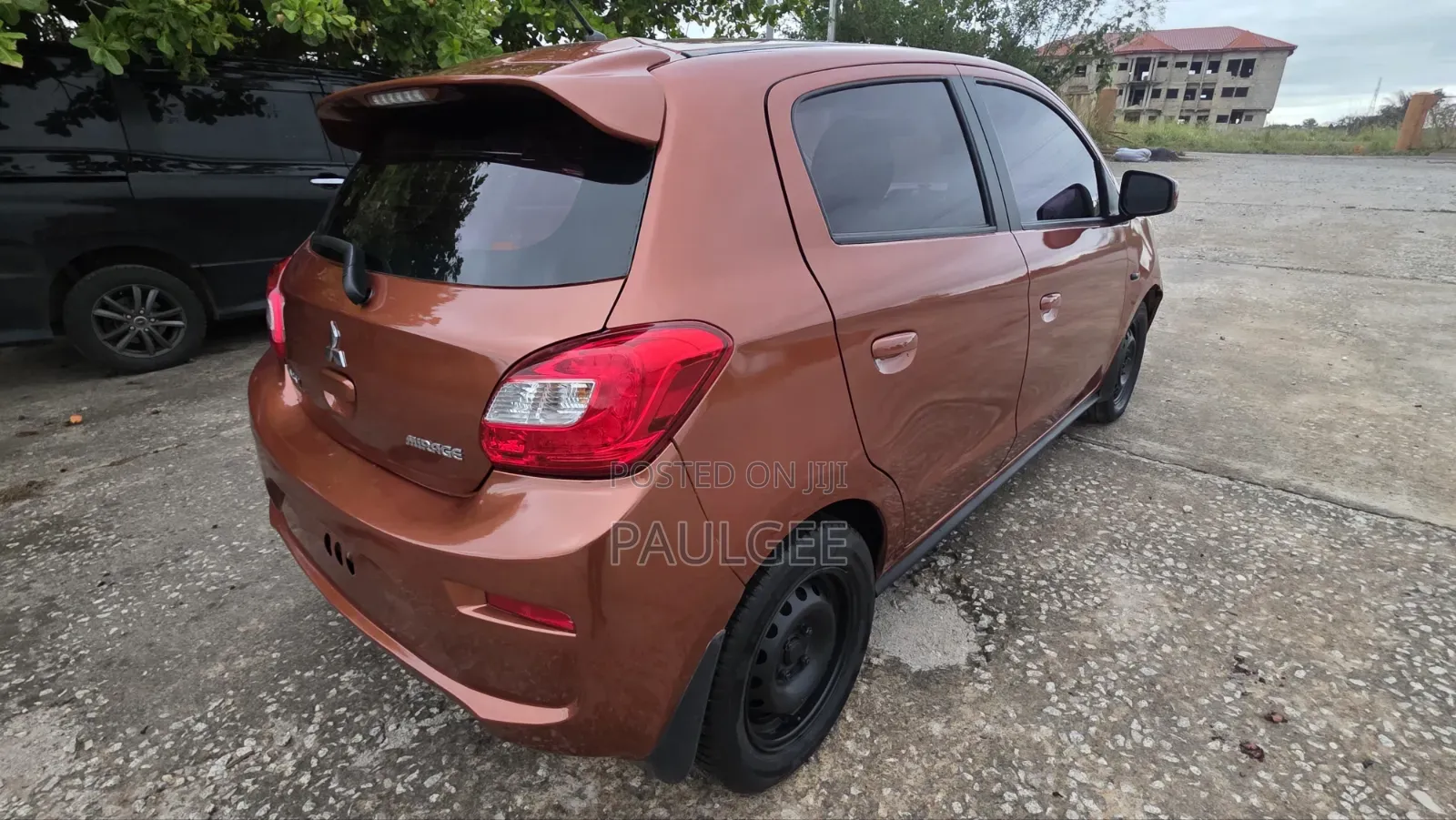 Mitsubishi Mirage ES 2017 Orange