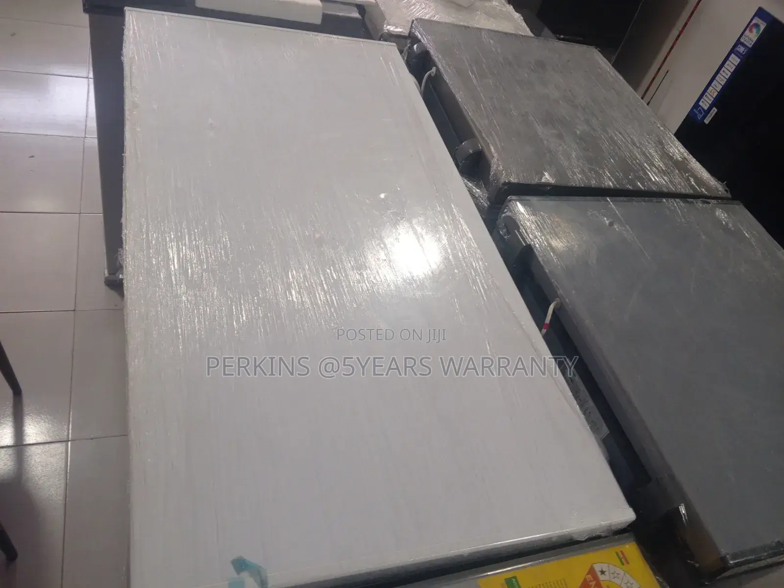 H and a Maxi Chill 363liter Chest Freezer