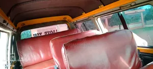 Hyundai H-100 2004 Yellow