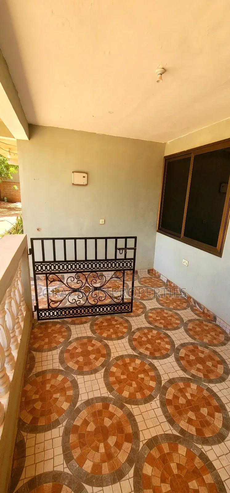 3bdrm House in Gracious Properties, Weija for rent