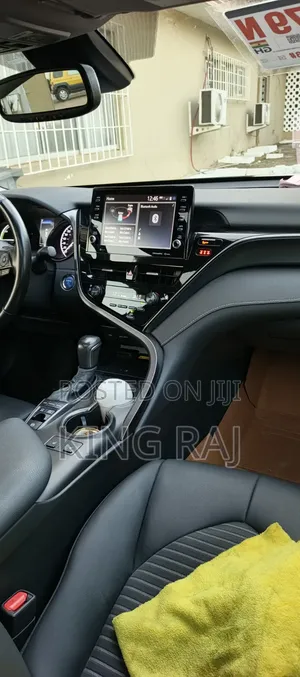 Toyota Camry SE 2023 Black