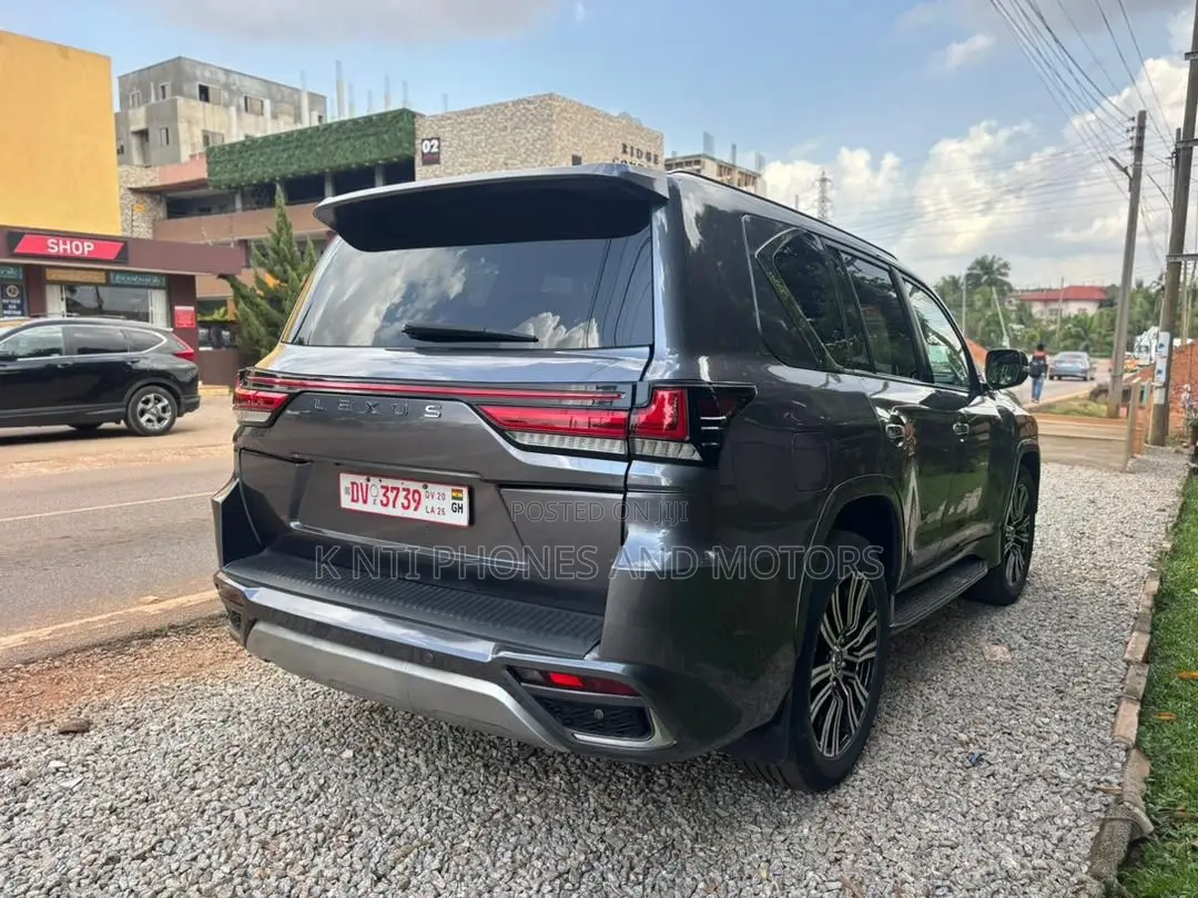 Lexus LX 570 AWD 2018 Gray