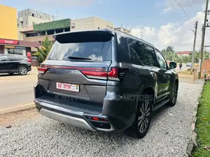 Lexus LX 570 AWD 2018 Gray