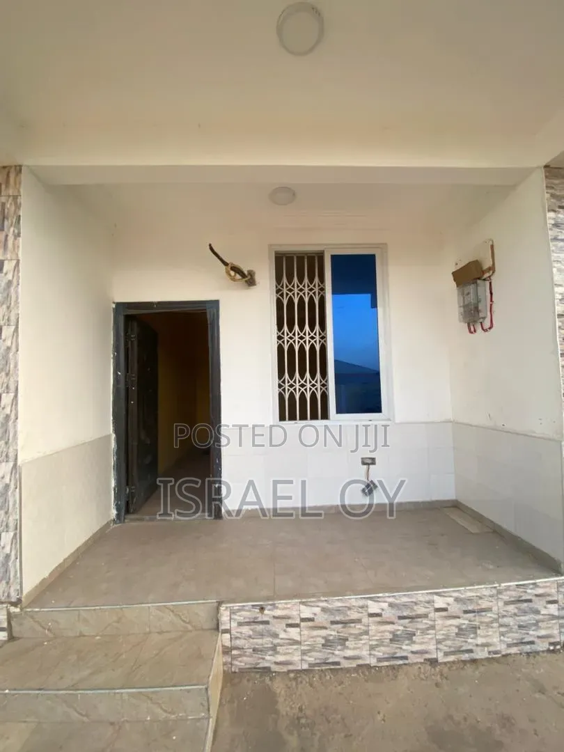 1bdrm Apartment in Adenta Main New for rent