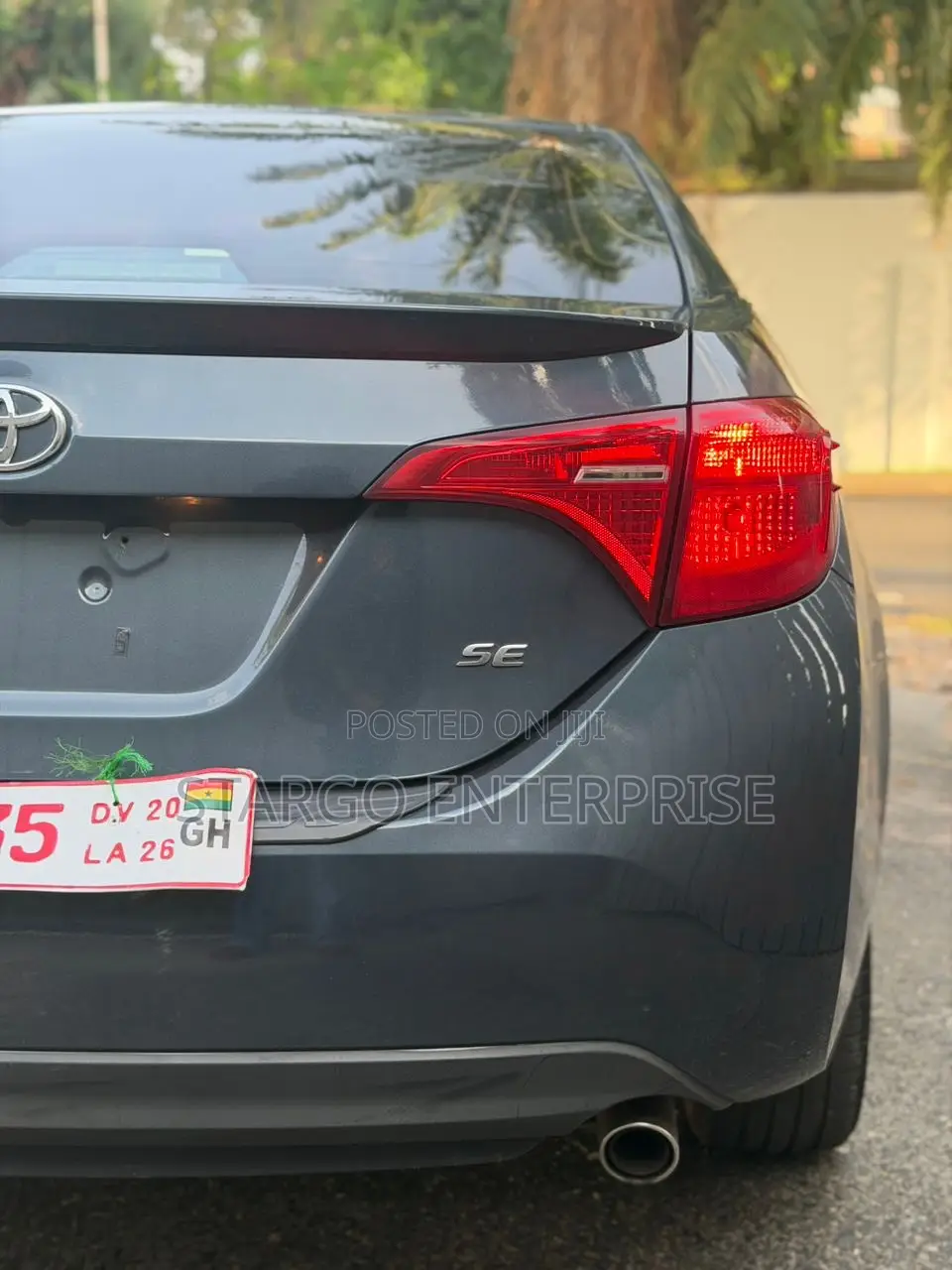 Toyota Corolla SE 4dr Sedan (1.8L 4cyl CVT) 2017 Gray