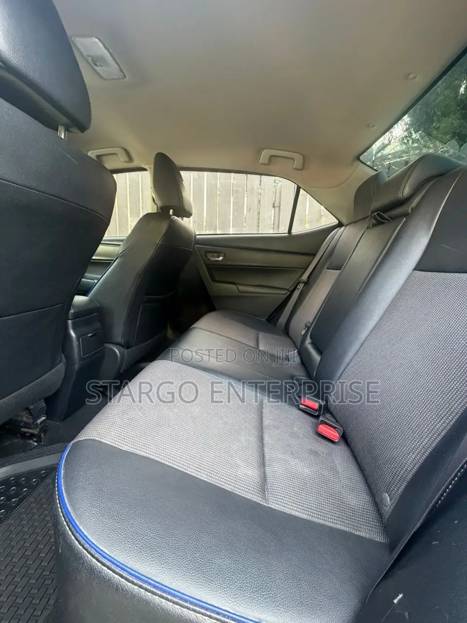 Toyota Corolla SE 4dr Sedan (1.8L 4cyl CVT) 2017 Gray