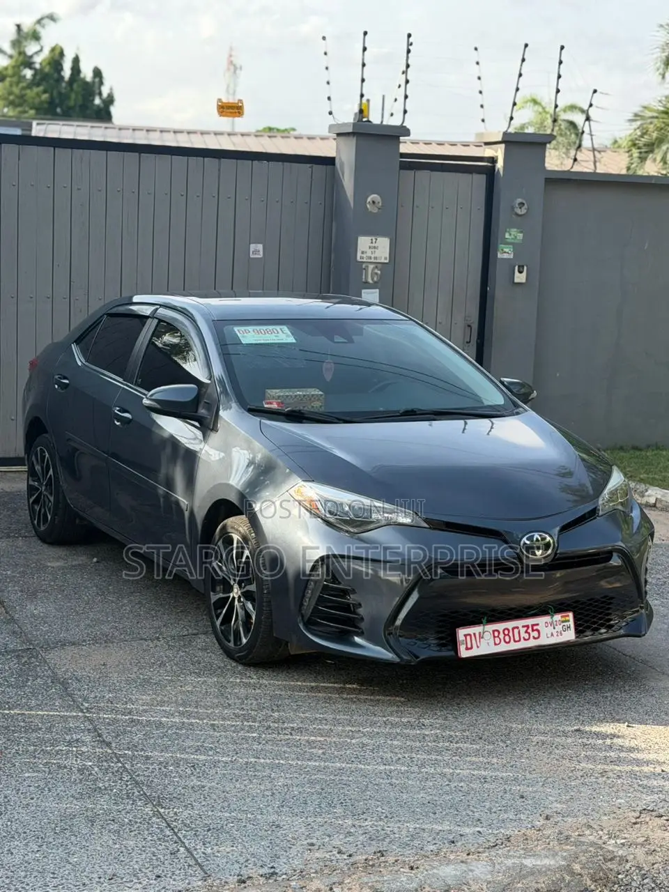 Toyota Corolla SE 4dr Sedan (1.8L 4cyl CVT) 2017 Gray