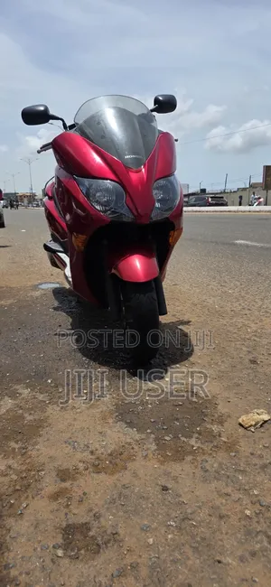 Honda Forza 2017 Red