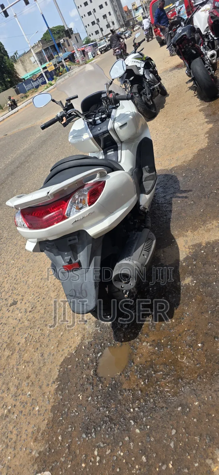 Yamaha Majesty 2014 White