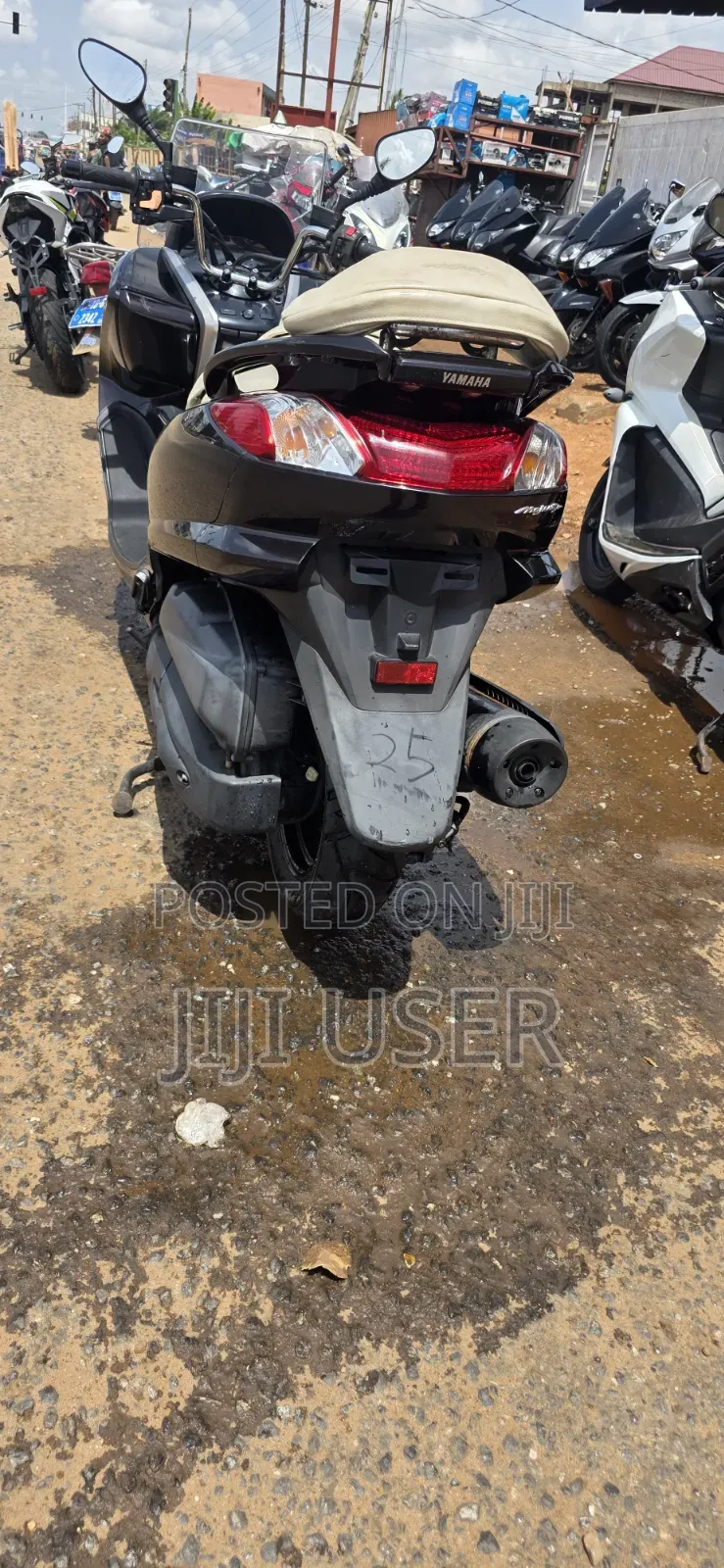 Yamaha Majesty 2014 White